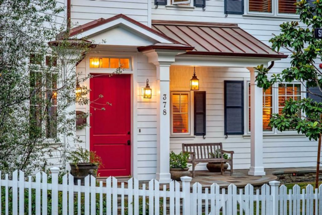 Small Front Porch Ideas: Creating a Welcoming Entrance